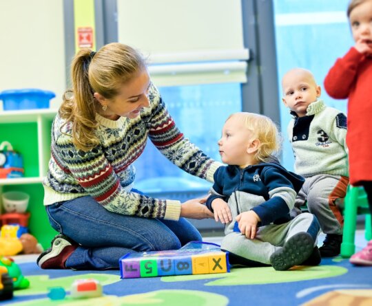 daycare-interaction-children-time-change