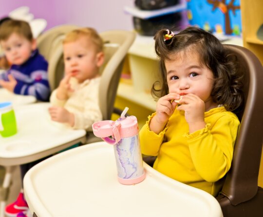 toddlers-lunch-time-daycare